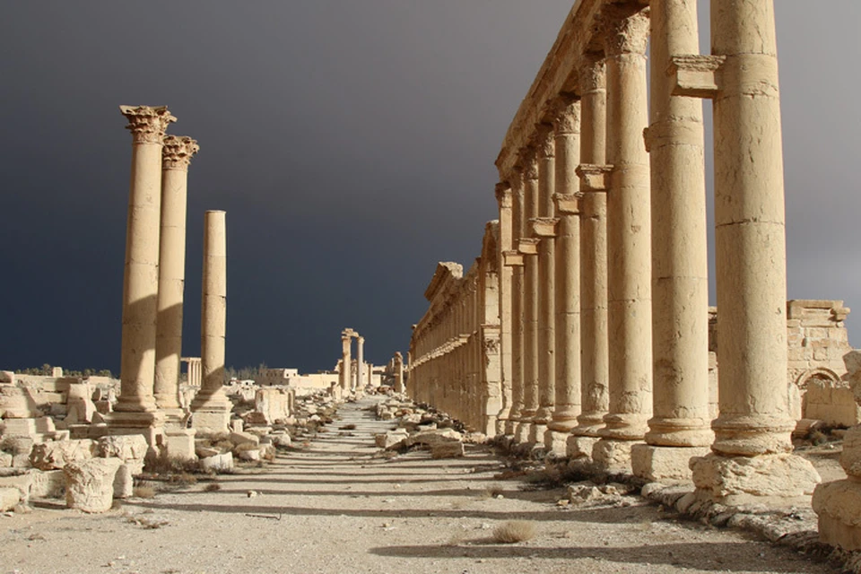 Пальмира во второй раз отбита у террористов. На фото: улица Колонн в Древнем городе