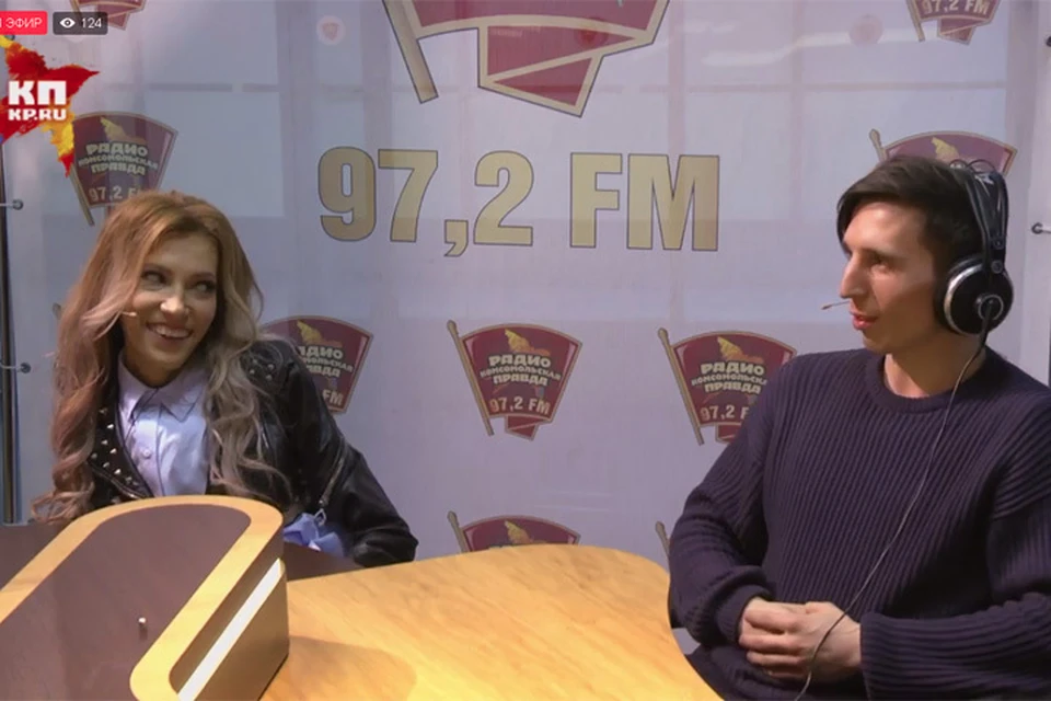 Юля Самойлова в гости на Радио «Комсомольская правда» пришла не одна, а с мужем Алексеем Тараном.