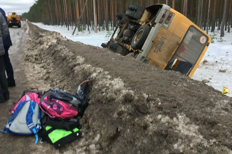 В автобусе находились 19 детей, но никто из них не пострадал. Фото: Татьяна Догадина.
