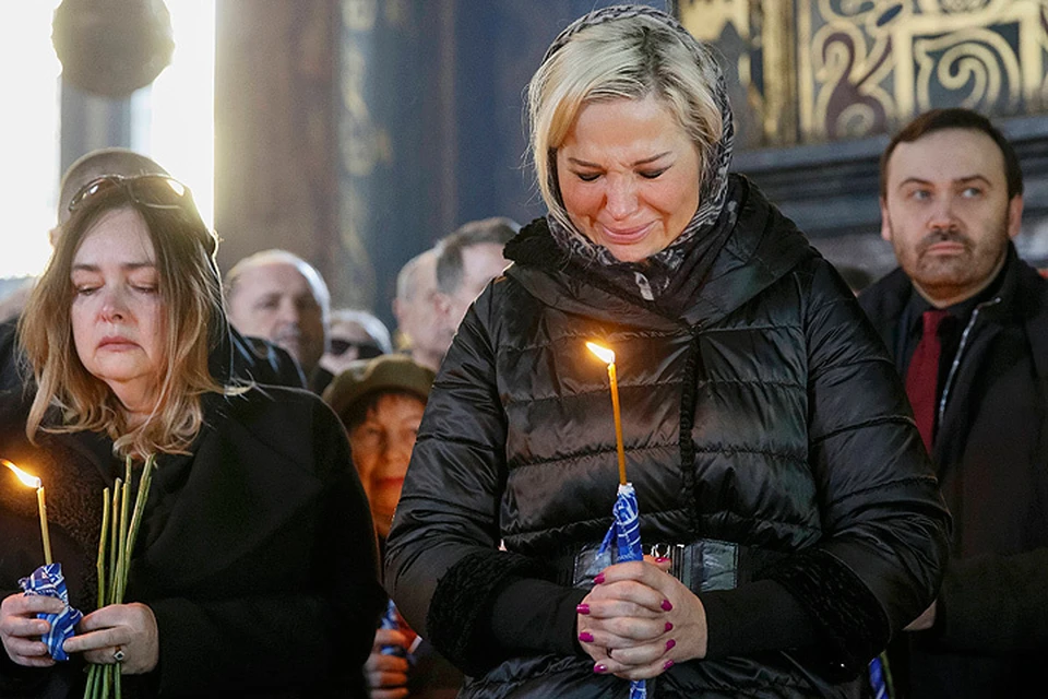Мария Максакова во время отпевания мужа, Дениса Вороненкова, убитого в центре Киева.