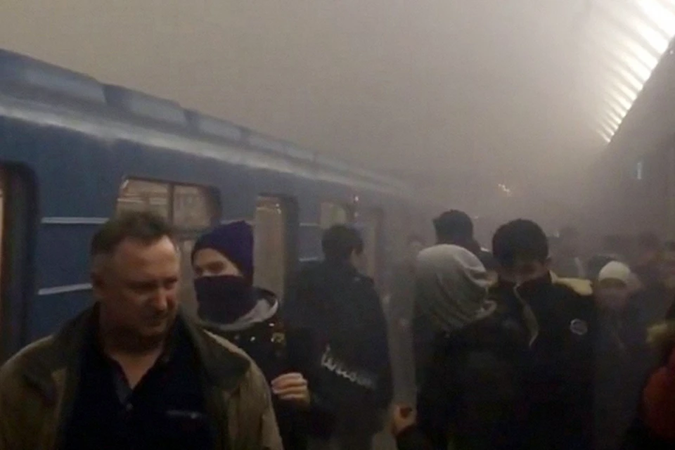 Cпустя сутки после трагедии в Санкт-Петербурге, теракт в метро остается анонимным