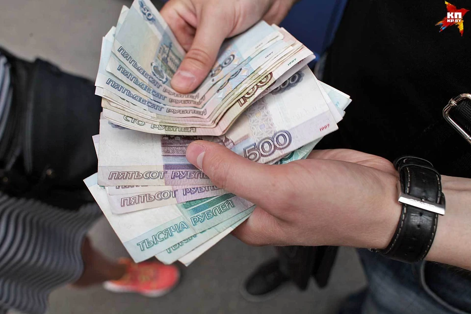 В апреле российский рубль трижды побил исторический максимум.