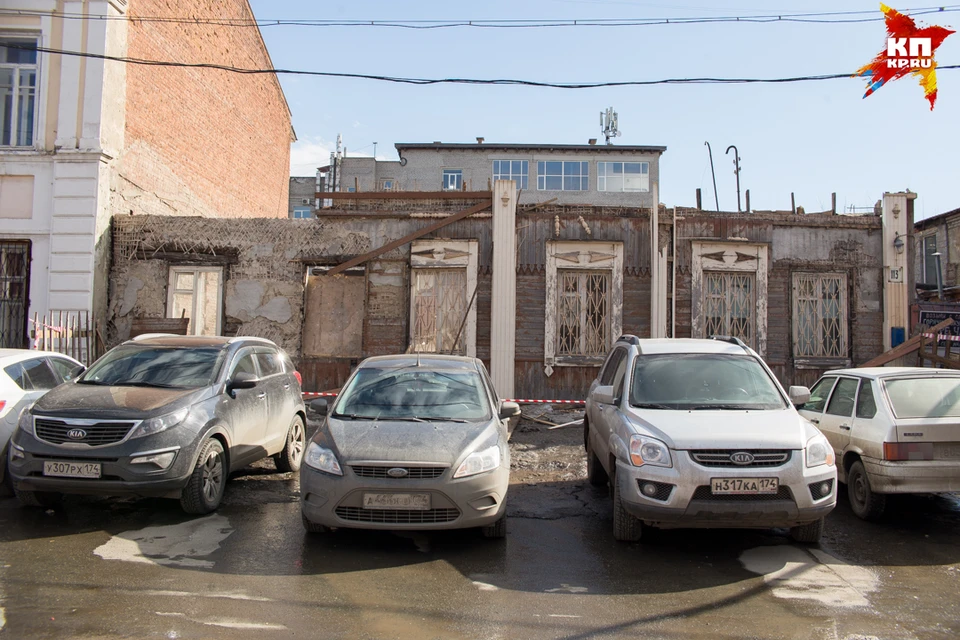 Представитель фирмы-застройщика утверждает, что действует законно.