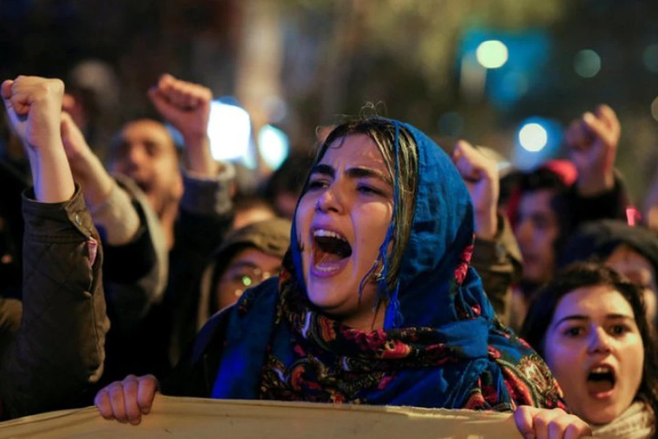 Тысячи недовольных результатами референдума в Турции вышли на улицы Стамбула