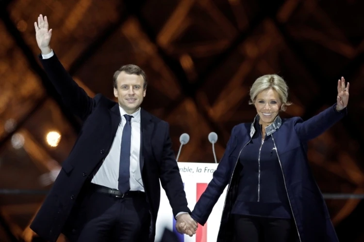 Эммануэль Макрон в 39 лет возглавит Пятую Республику: чего ждать от самого молодого президента Франции
