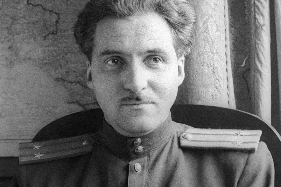 Константин Михайлович Симонов.