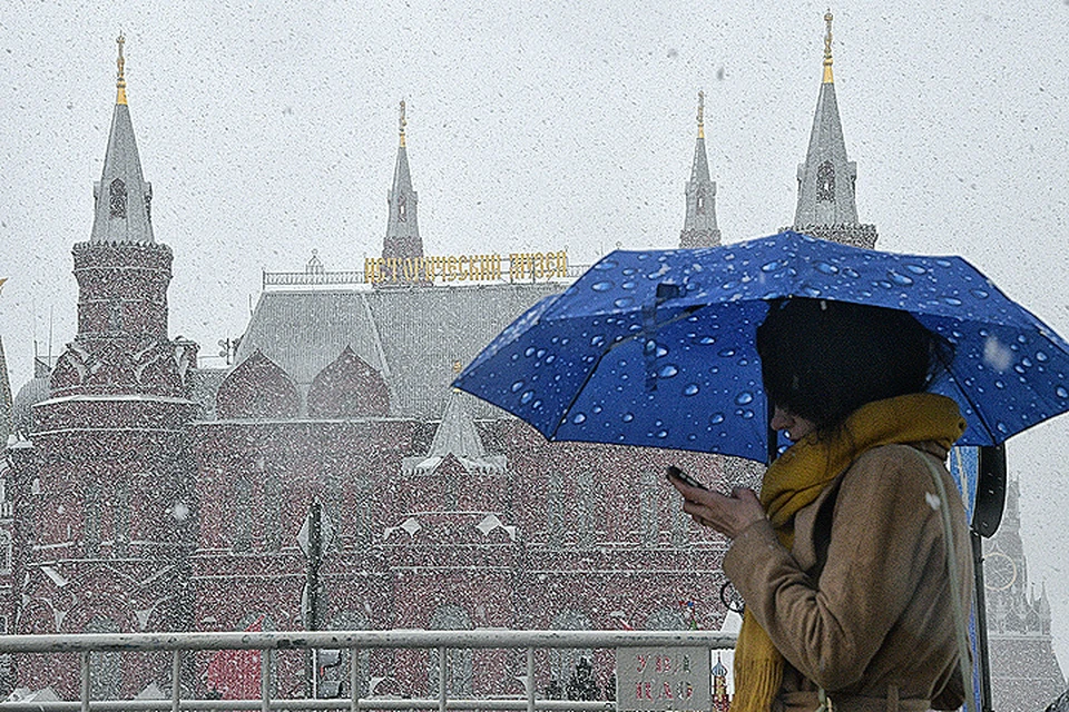 Долгожданный май неприятно удивил москвичей холодом и снегом.