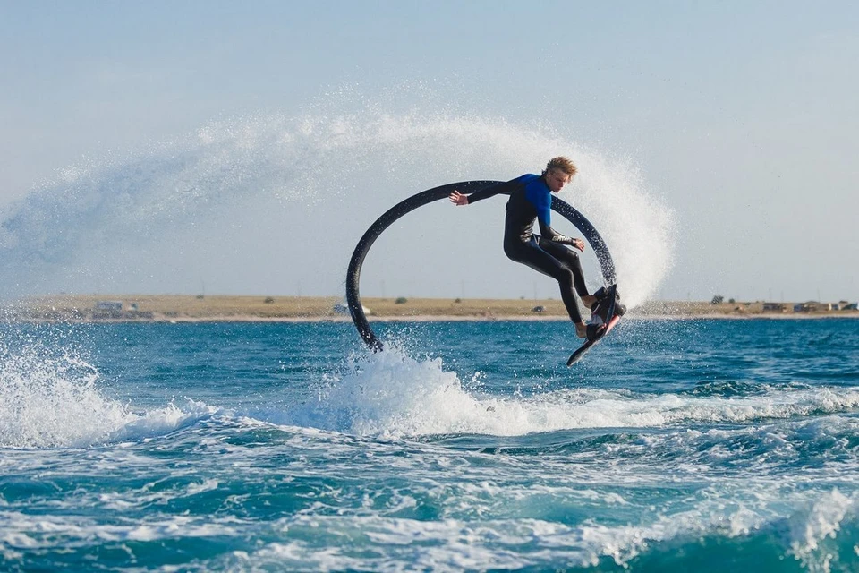 В июле и августе в Крыму проводится множество фестивалей: и для экстремалов, и для гурманов, и для любителей музыки. Фото: официальный сайт "EXTREME Крым 2017"