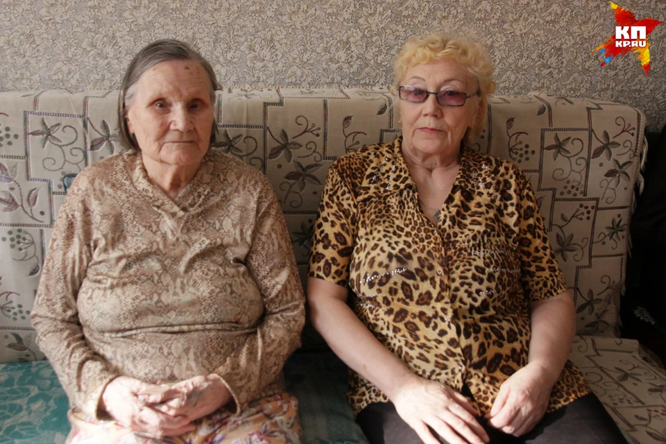 Любовь Данкова (справа) проиграла квартиру, в которой проживала с 92-летней матерью Марией Егоровной Старцевой
