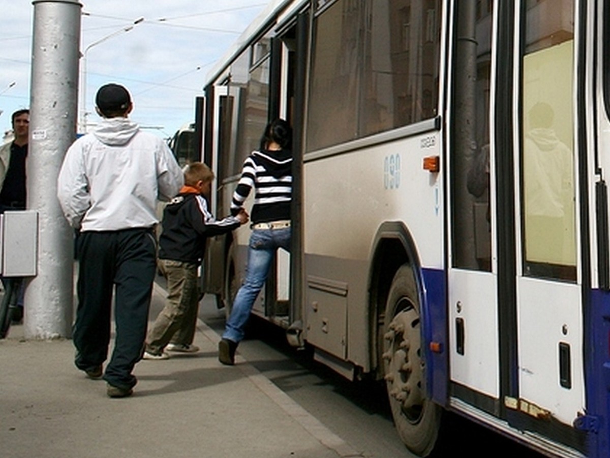 В Кемерове автобусы временно изменят маршрут на оживленном перекрестке -  KP.RU