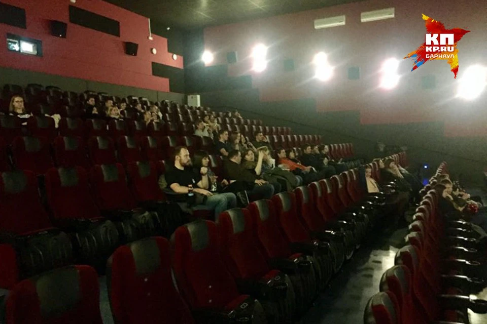 В первый день проката в Барнауле фильм посмотрели всего около тысячи человек.