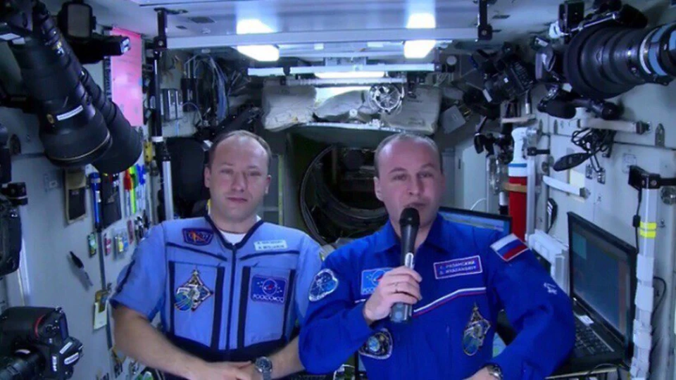 Летчики-космонавты, Сергей Рязанский и Александр Мисуркин выйдут на связь 15 ноября с Международной Космической Станции