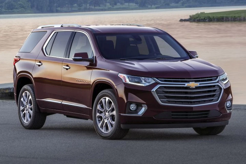 В Америке Chevrolet Traverse продается с бензиновыми двигателями: двухлитровой "четверкой" с турбонаддувом и атмосферным V6 объемом 3,6 л