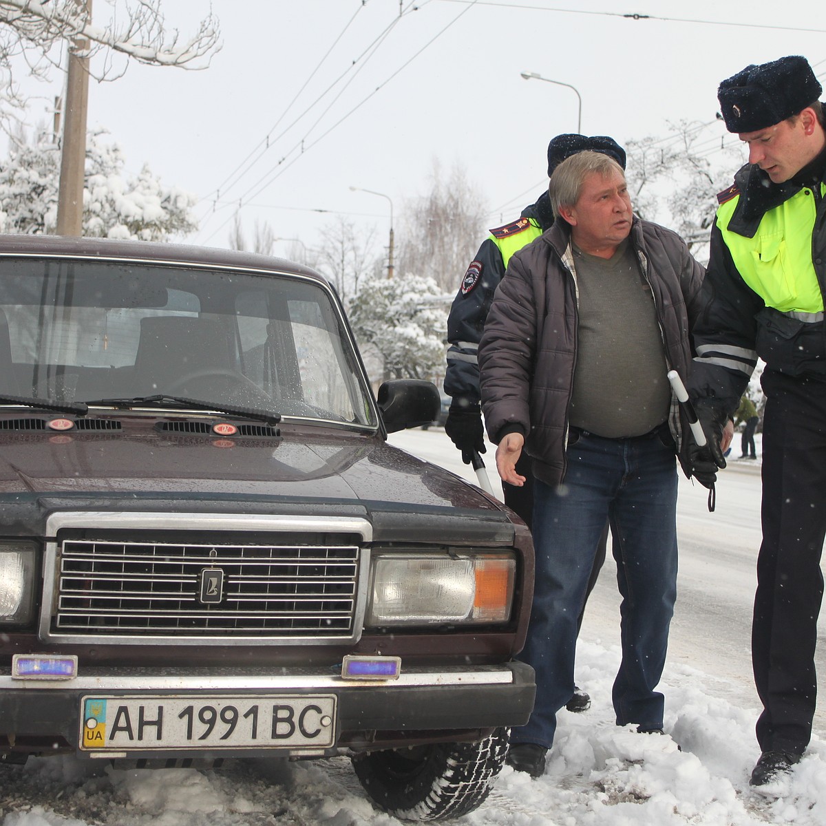 У водителей машин, зарегистрированных на Украине, осталось мало времени  зарегистрировать автомобили в ДНР - KP.RU