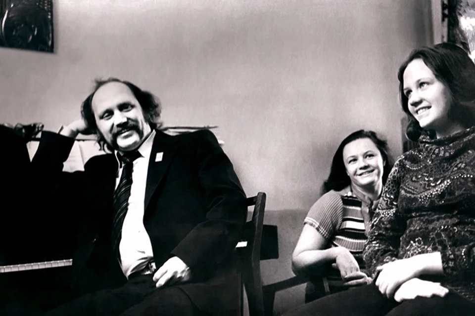 Долгие годы это была счастливая семья: Владимир Мулявин, Лидия Кармальская и Марина Мулявина. 1973 год. Фото: Личный архив