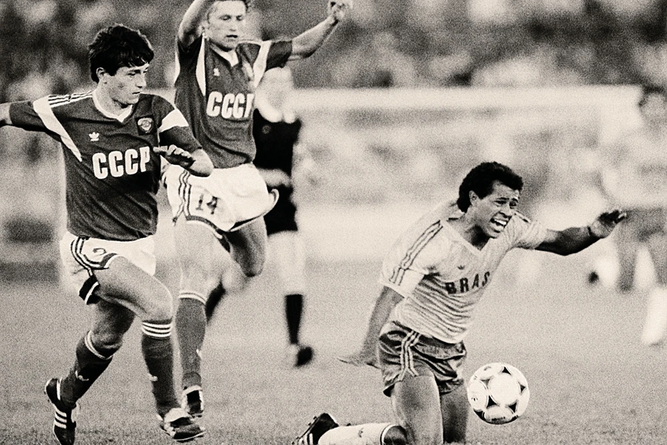 В олимпийском финале 1988 года сборная СССР поставила на колени самих бразильцев. Фото: Валерий ЗУФАРОВ/TASS