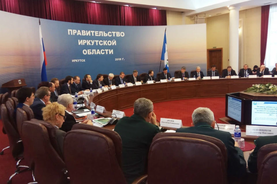 Глава Минприроды России Сергей Донской провел в Иркутске заседание по вопросам охраны Байкала