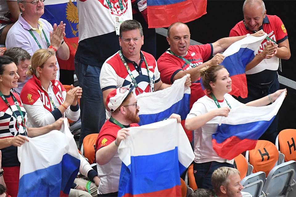 Поддержка россиян на трибунах в олимпийском Рио.