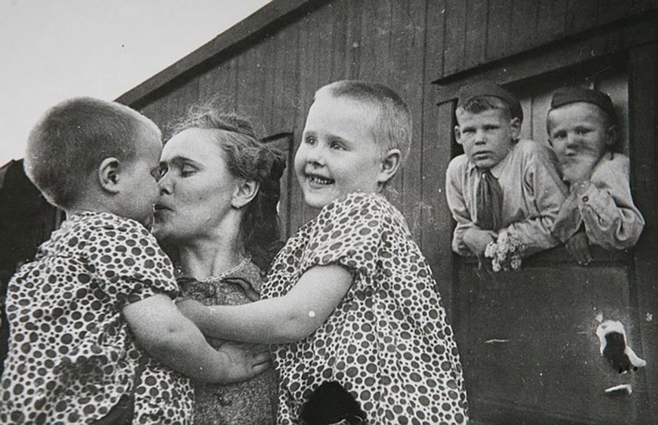 Фото: архив "КП". Ленинградских детей отправляют в эвакуацию