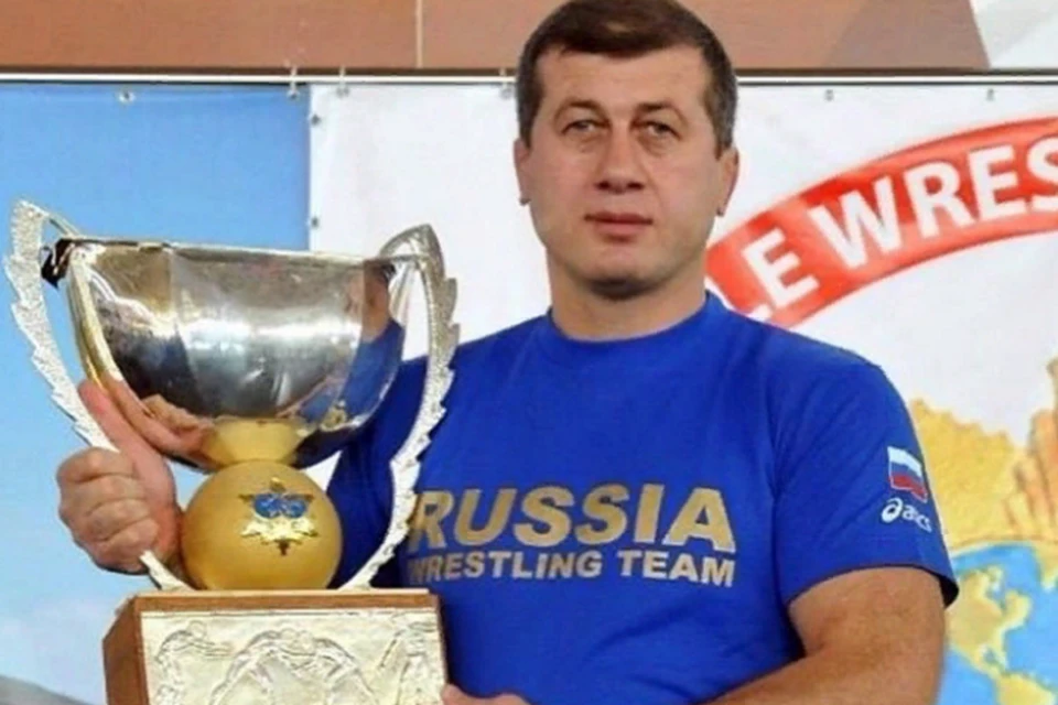 Тренер сборной России по вольной борьбе и депутат парламента Северной Осетии Джамболат Тедеев.