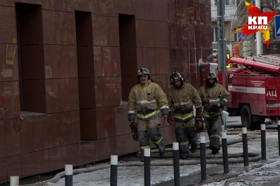 В МЧС рассказали, почему невозможно было спасти всех при пожаре в «Зимней вишне»