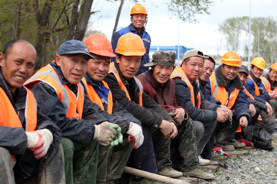 В этом году трудовые мигранты перечислили в Кыргызстан рекордную сумму - 2 млрд. 300 млн сомов.