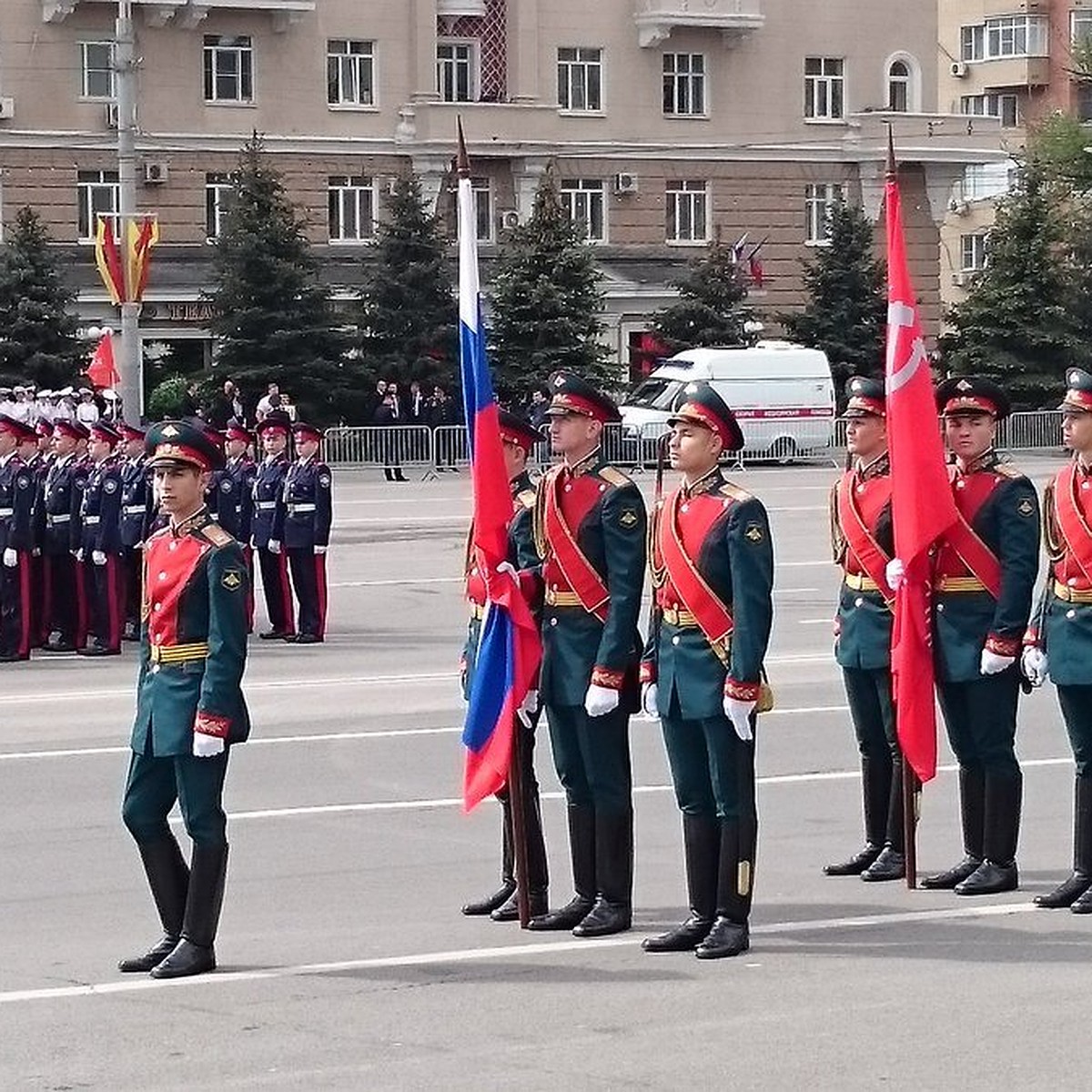 Парад Победы прошел в Ростове-на-Дону: Т-34 и 