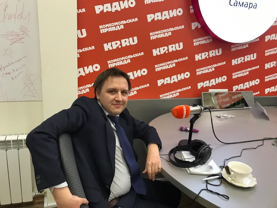 Ситуацию с общественным транспортом на радио 98,2 FM прокомментировал Андрей Ишмуратов