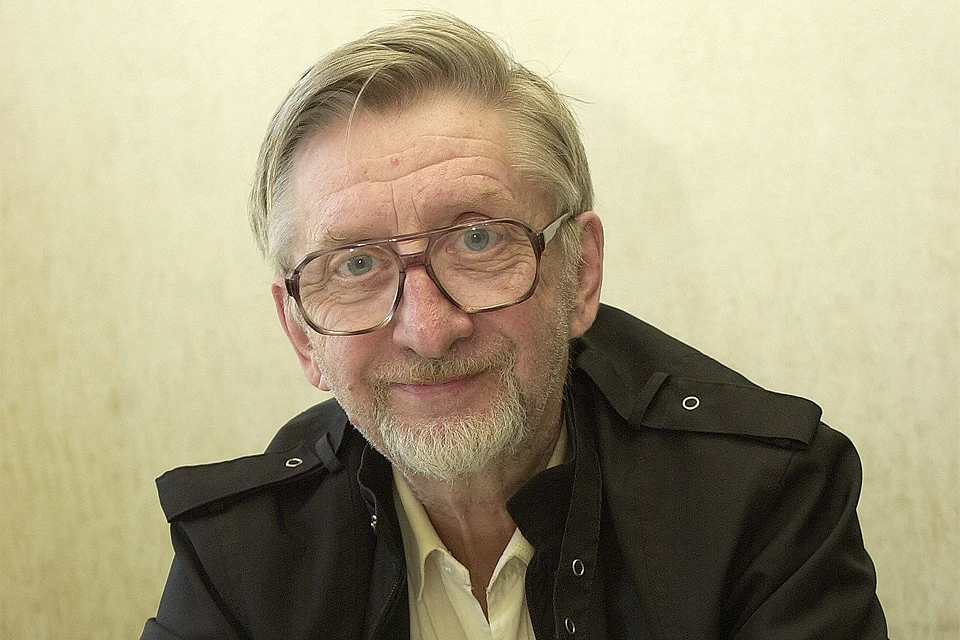Научный обозреватель "Комсомольской правды" Ярослав Голованов в 2001 году.