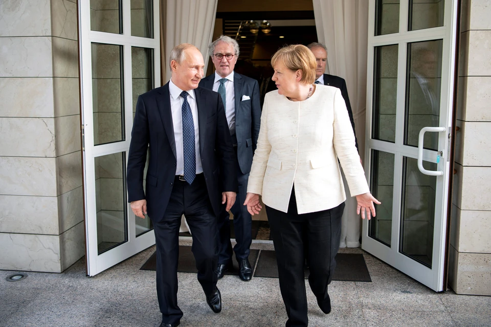 Что на самом деле Владимир Путин пообещал Ангеле Меркель по транзиту газа через Украину?