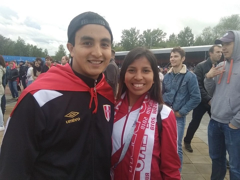 Хорхе и Алисия приехали из Перу, чтобы увидеть игру в Екатеринбурге