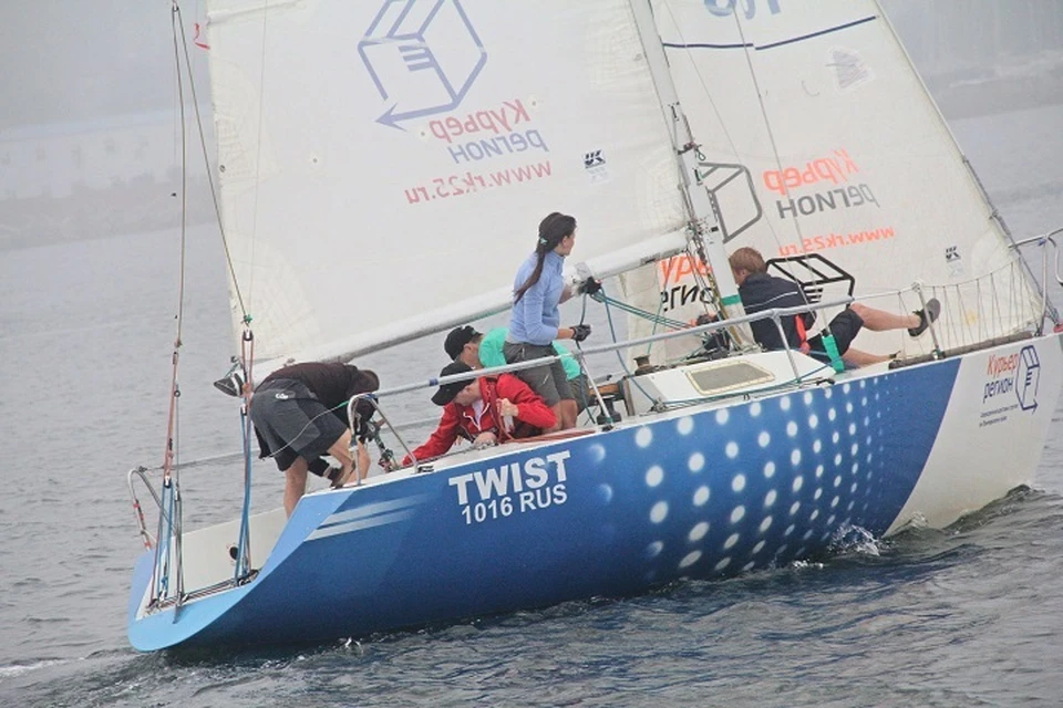 Яхта Twist преподнесла экипажу немало хлопот на этой гонке.