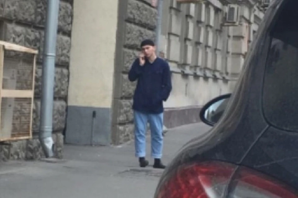 Полицейский успел сфотографировать подозреваемого за секунды до нападения. Фото: ГУ МВД России по Москве