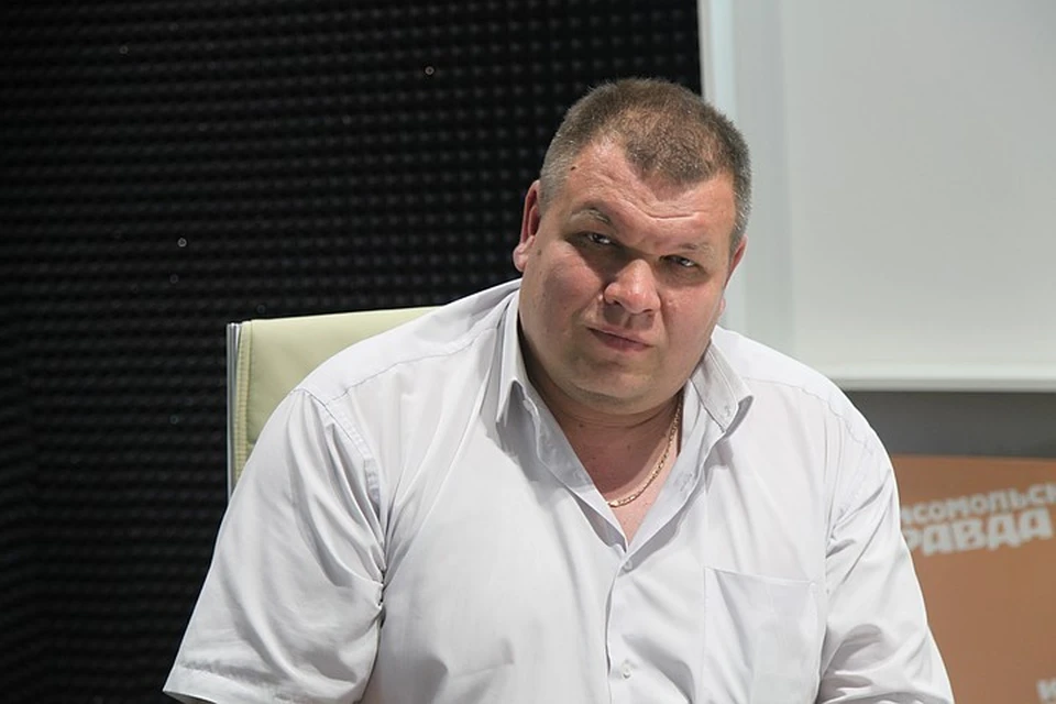 Виктор ВЛАДИМИРОВ в студии радио "КП".
