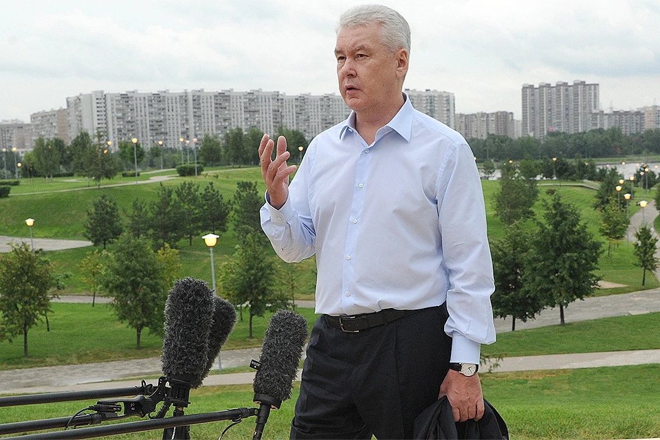 Сергей Собянин запустил движение по участку Калужского шоссе от поселка Ватутинки до Центральной кольцевой автомобильной дороги (ЦКАД).