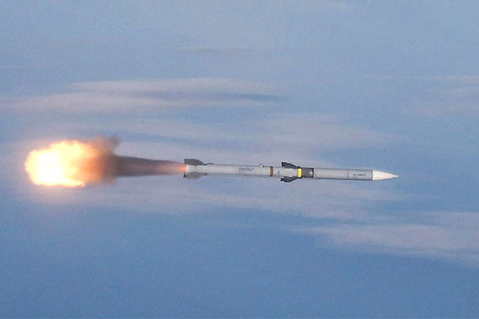Инцидент с ошибочным запуском боевой ракеты в небе Эстонии вызывает много вопросов. Фото: с сайта Vesti.Ru