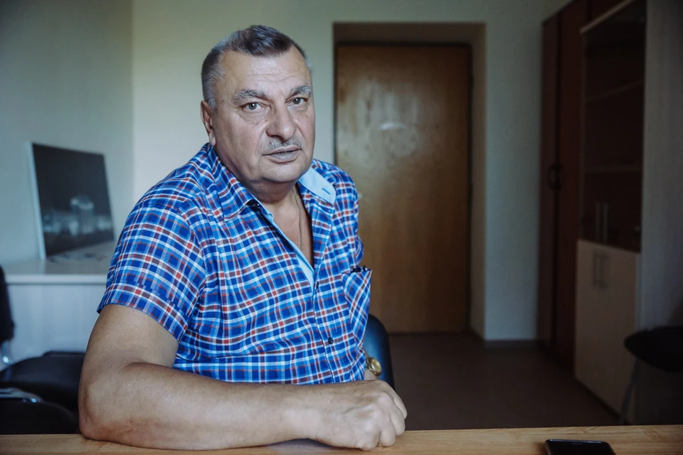 Валерий Лукьянович сейчас занимается бизнесом, но и о службе не забывает