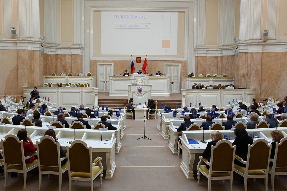 Парламентарии Петербурга поддерживают сохранение льгот для граждан предпенсионного возраста.