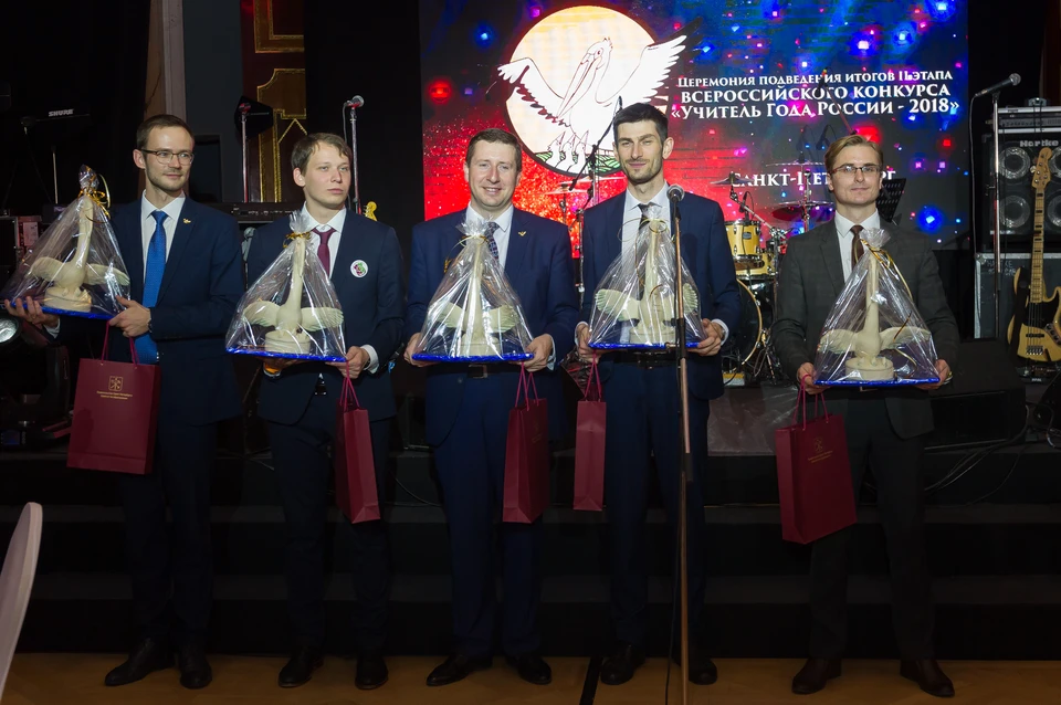 На хрустальные «копии» птиц поменяют на церемонии закрытия конкурса в Москве