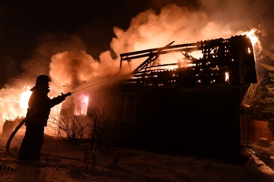 Стали известны возможные причины пожара в Кузбассе, где погибли дети
