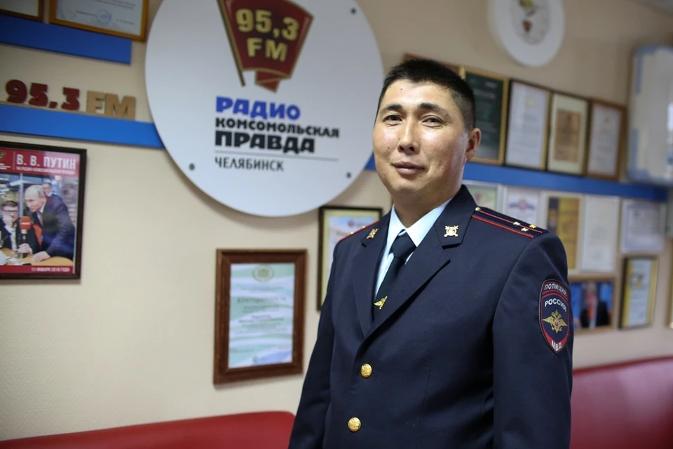 Курман Алтымбаев три года работает участковым.