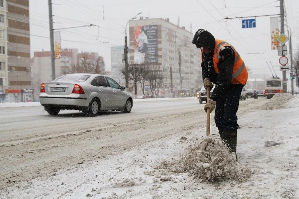 Тротуары замело. Обследование городских территорий. Стрельба в Ижевске фото.