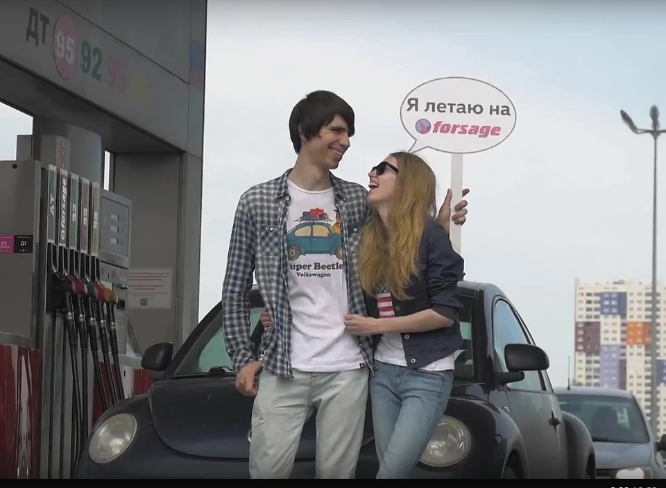 Многие автолюбители выбирают фирменное топливо.