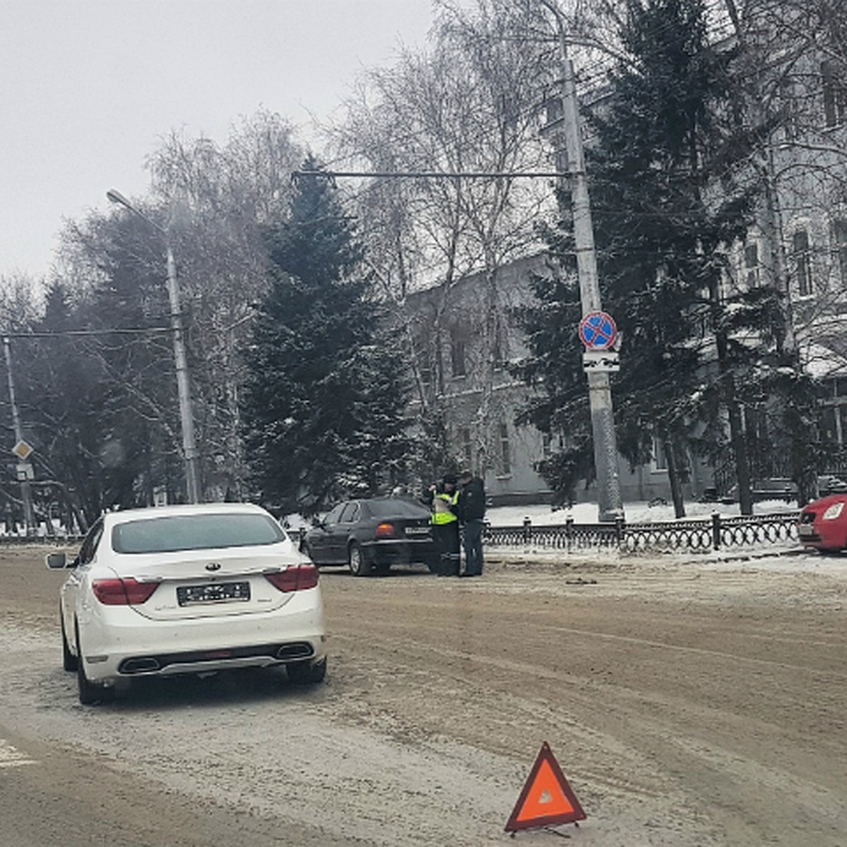 В Омске служебная машина с мэром Фадиной попала в аварию - KP.RU