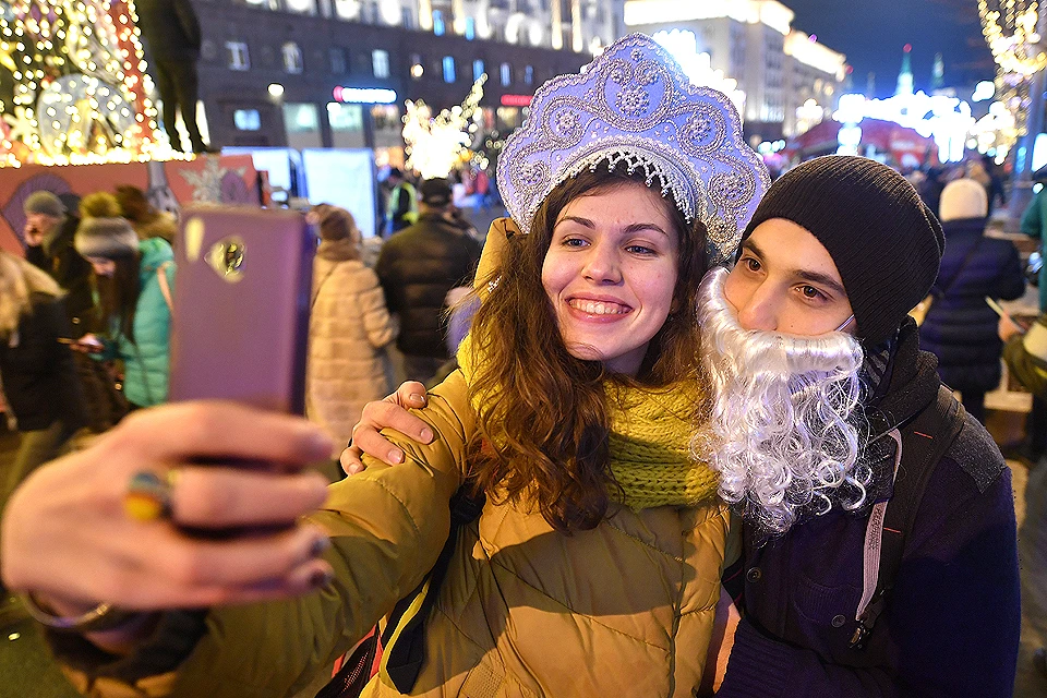Новогодние гуляния на Тверской улице.