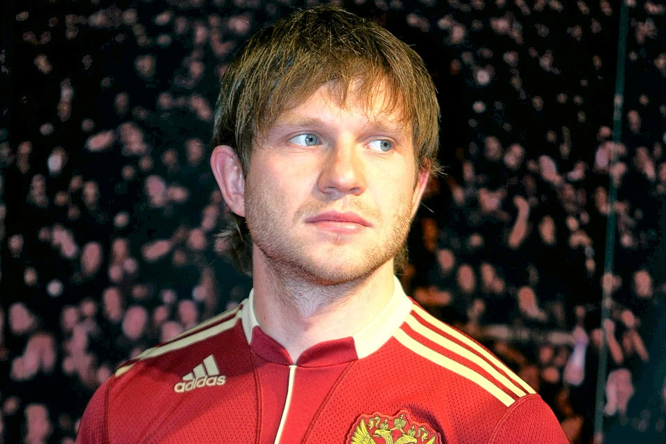 Футболист Иван Саенко на презентации новой формы сборной России, 2009 год.