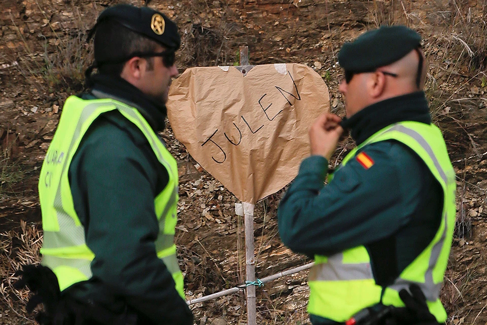 Почти две недели Испания следила за операцией по спасению двухлетнего малыша.
