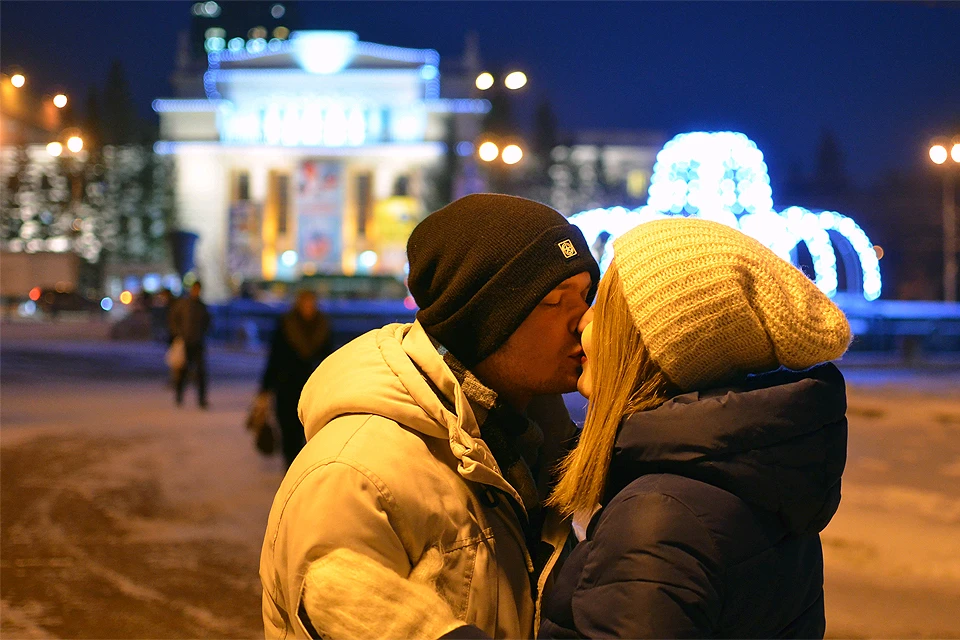 Новосибирск. Влюбленная пара в День святого Валентина.