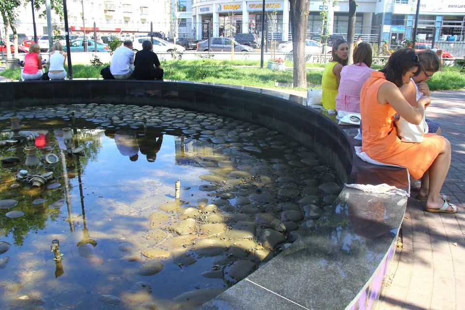 Один из фонтанов, которого ждет вторая жизнь, находится в Чернопрудском переулке.