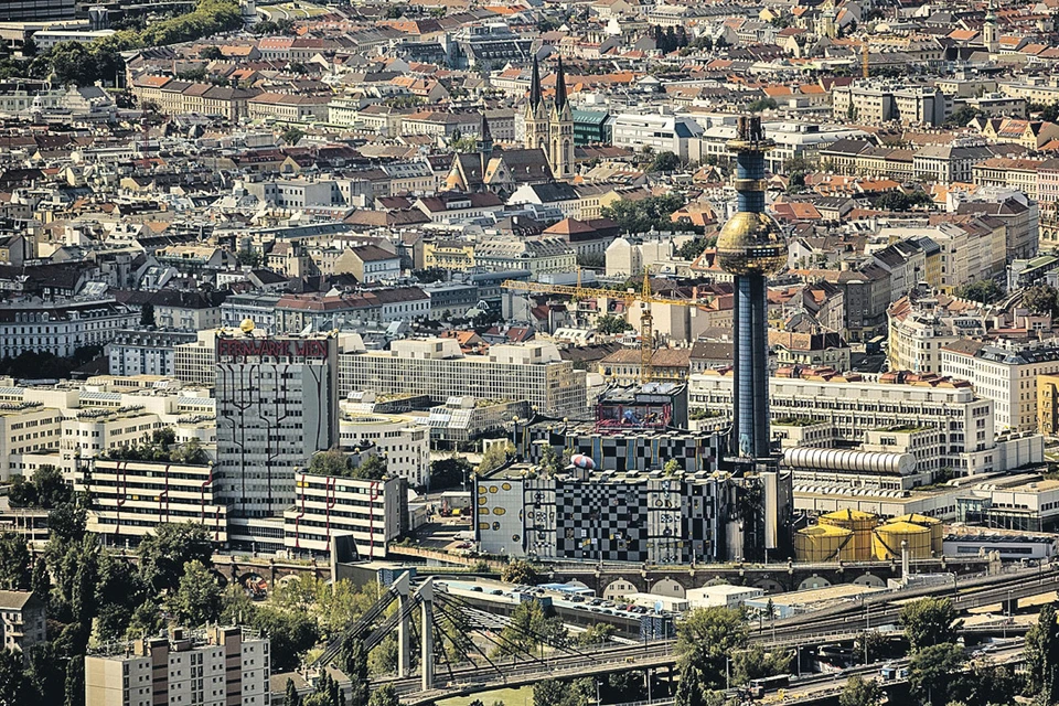 Мусоросжигающий завод в Вене (Австрия) в 300 метрах от жилых домов.